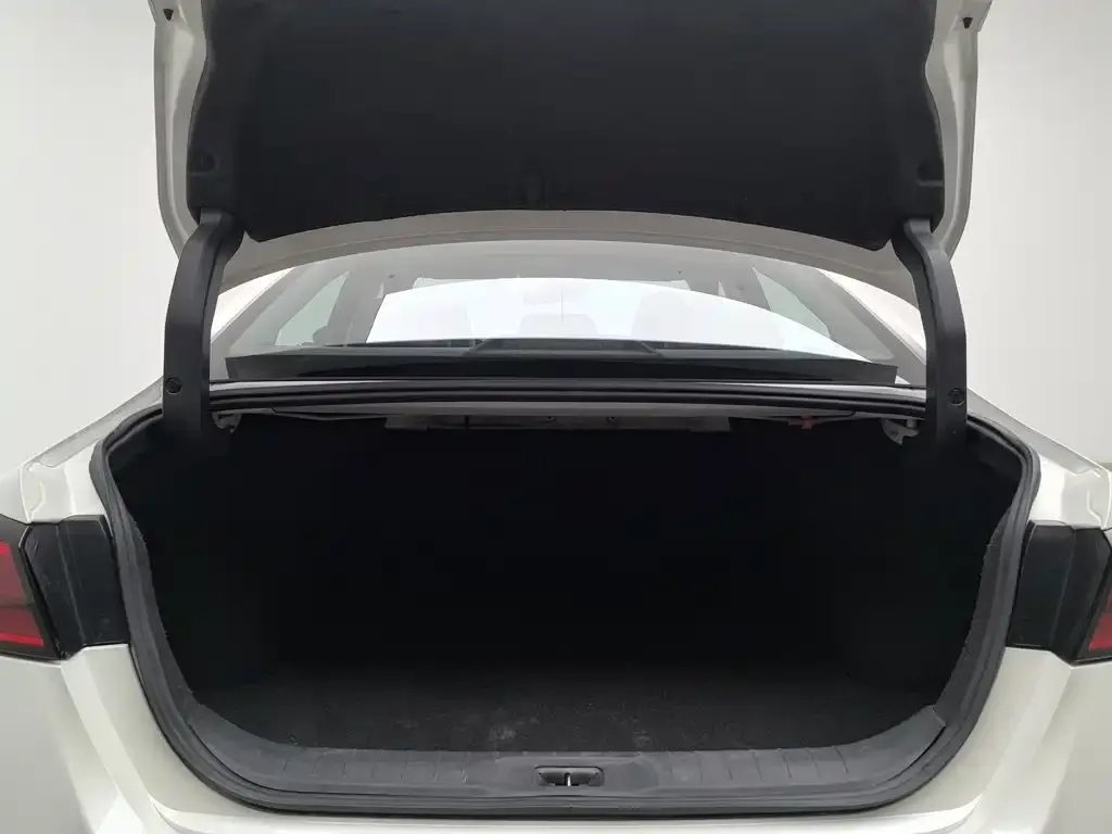 Nissan Teana 2.0L XL Comfort 2021 — фото 16