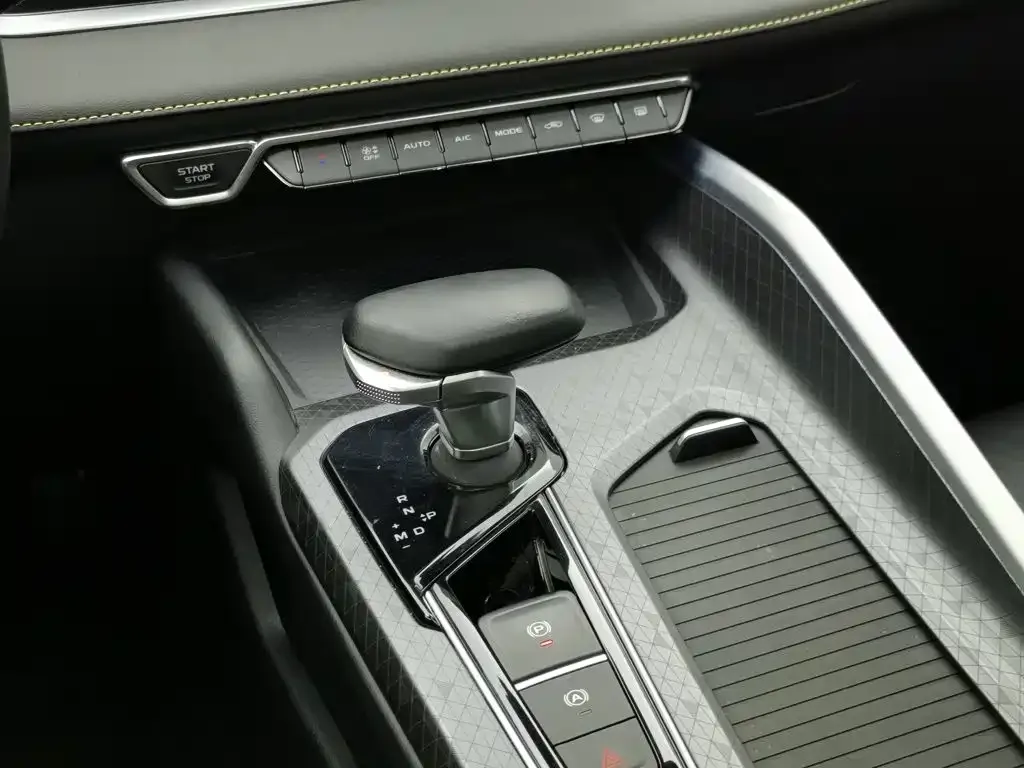 Geely Xing Rui 1.5TD Soaring Edition 2024 — фото 13