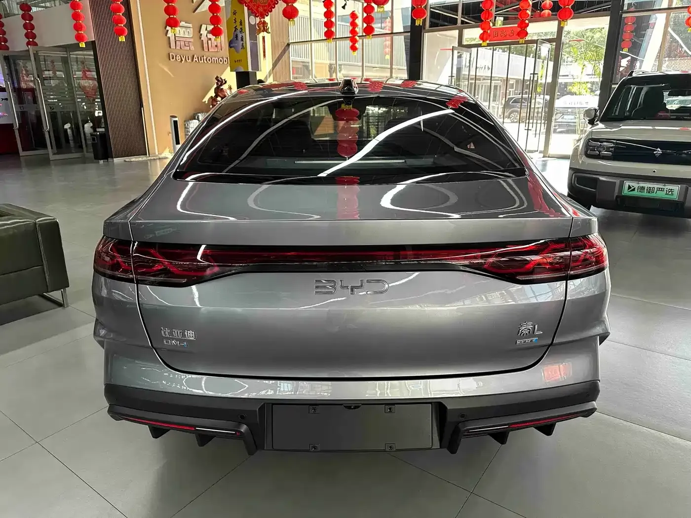 BYD Qin L DM-i Smart Drive Edition 120KM Surpassing 2025 — фото 8
