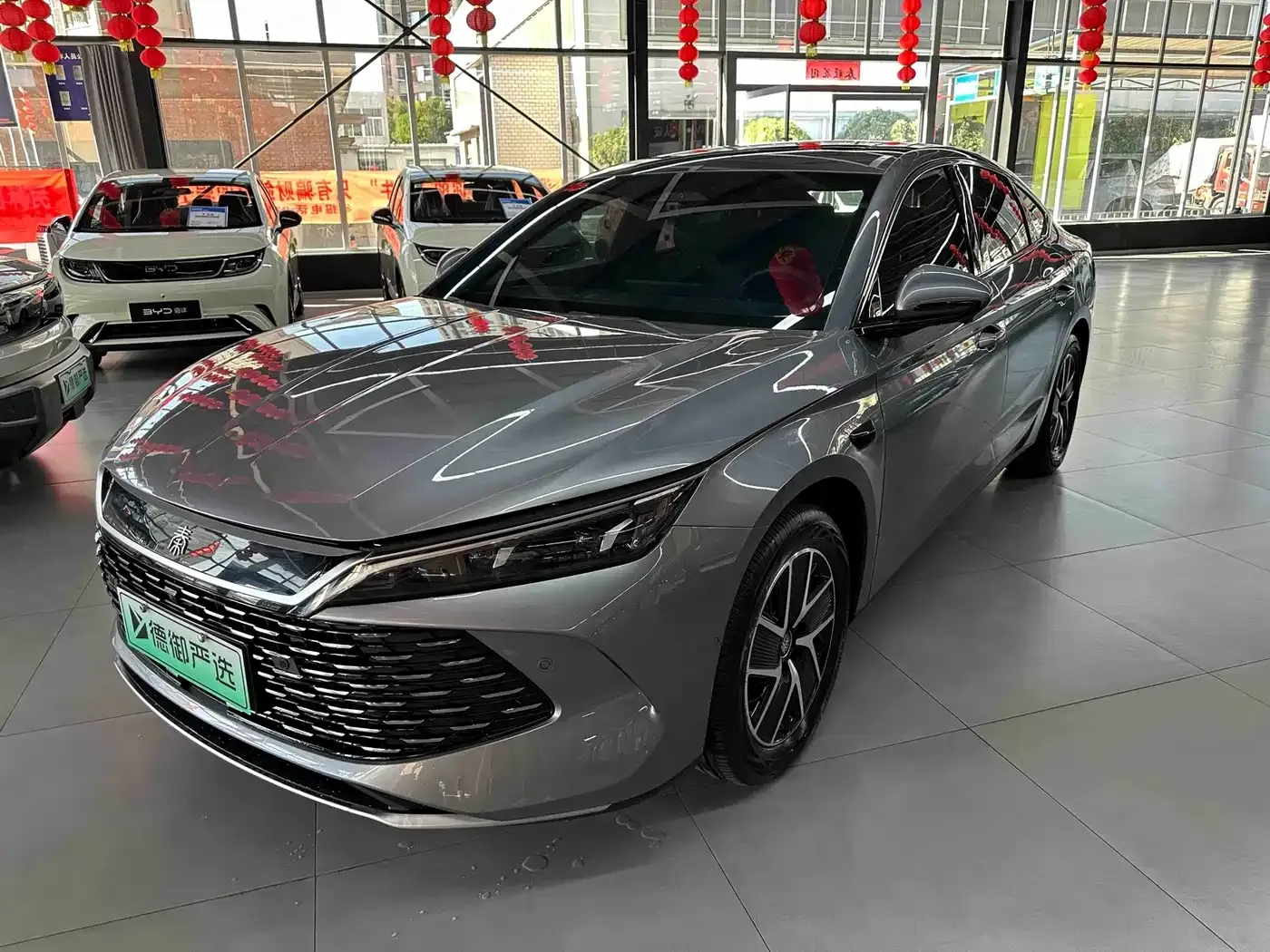 BYD Qin L DM-i Smart Drive Edition 120KM Surpassing 2025