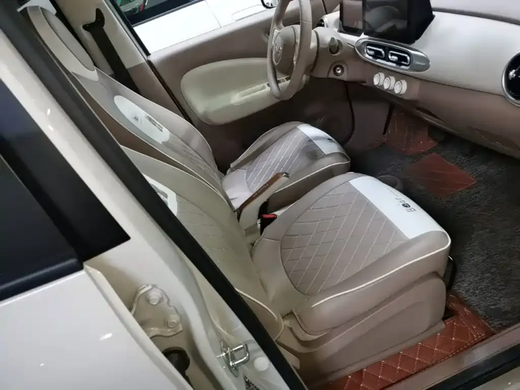 Wuling Motors Hongguang MINIEV 4-Door Advanced 2025 — фото 25