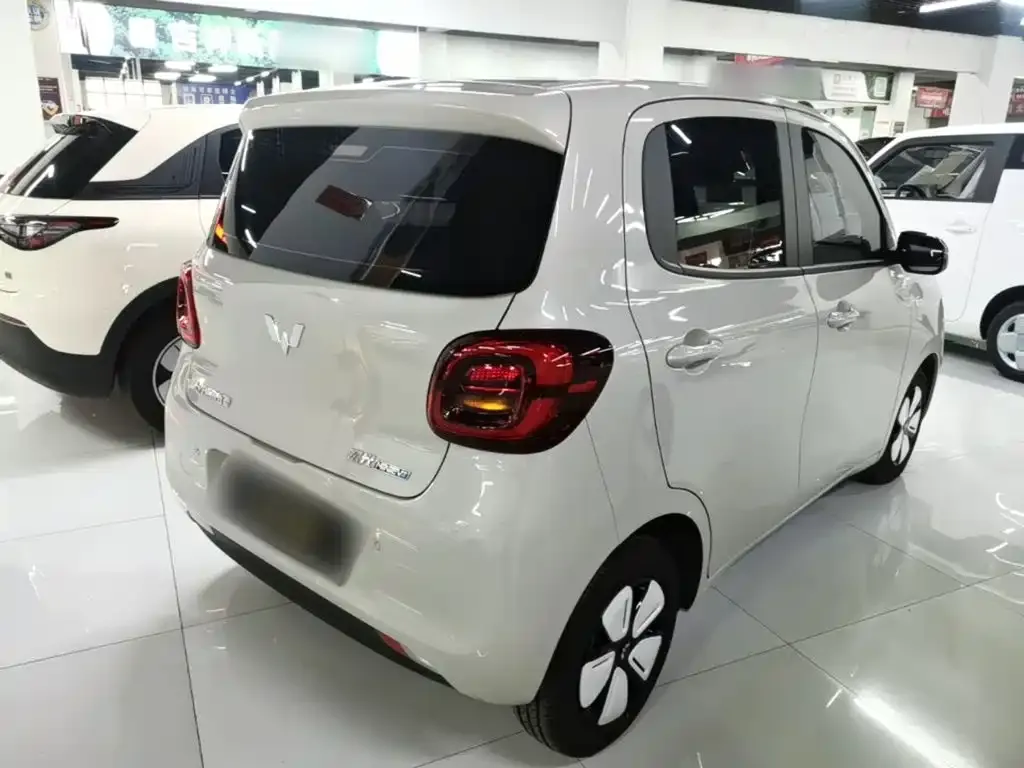 Wuling Motors Hongguang MINIEV 4-Door Advanced 2025 — фото 7