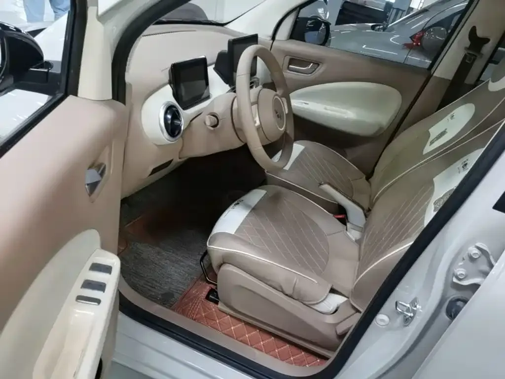 Wuling Motors Hongguang MINIEV 4-Door Advanced 2025 — фото 15