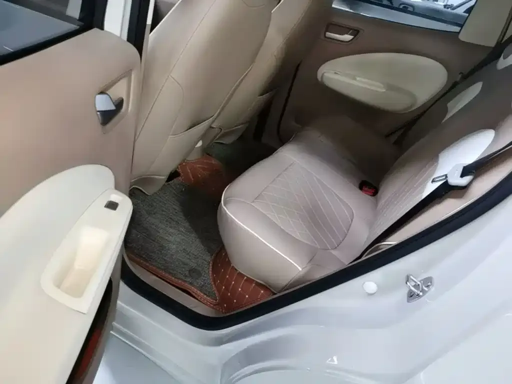 Wuling Motors Hongguang MINIEV 4-Door Advanced 2025 — фото 17