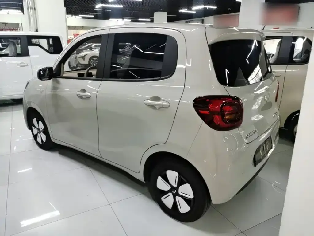 Wuling Motors Hongguang MINIEV 4-Door Advanced 2025 — фото 5
