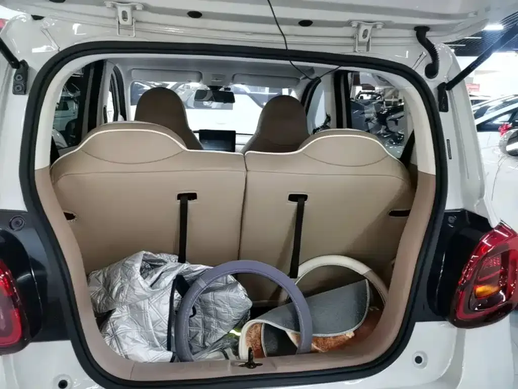 Wuling Motors Hongguang MINIEV 4-Door Advanced 2025 — фото 19
