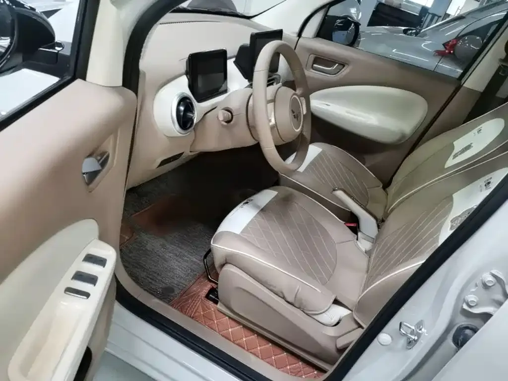 Wuling Motors Hongguang MINIEV 4-Door Advanced 2025 — фото 16