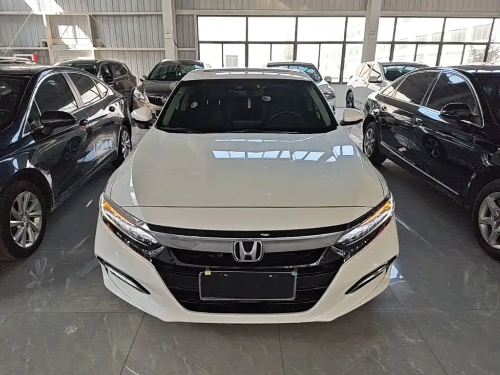 Honda Accord Sharp Hybrid 2.0L Sharp Wisdom Edition China VI 2020 — фото 3