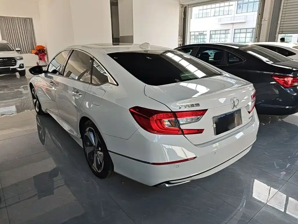 Honda Accord Sharp Hybrid 2.0L Sharp Wisdom Edition China VI 2020 — фото 5