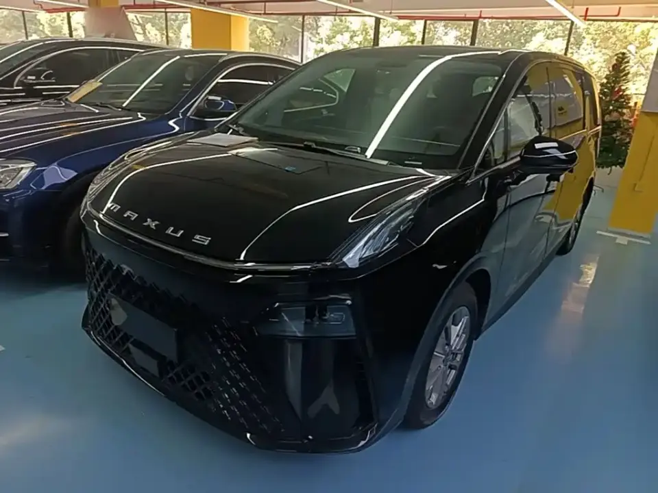 SAIC Maxus Maxus G70 Model 2.0T Automatic Luxury 7-Seater 2024