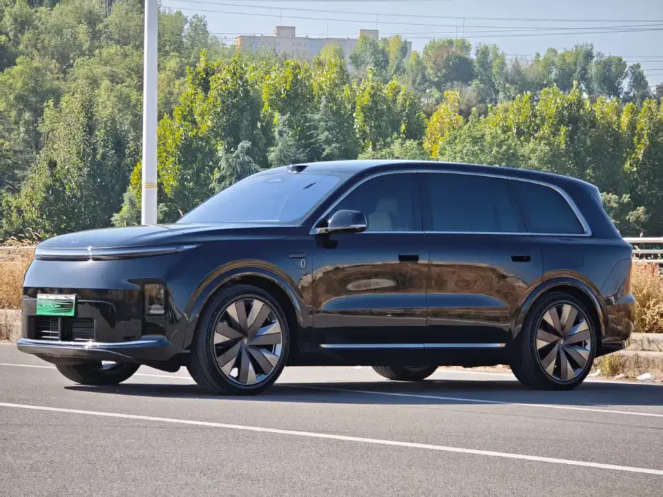 Li Auto Li Xiang L9 Base Model 2026