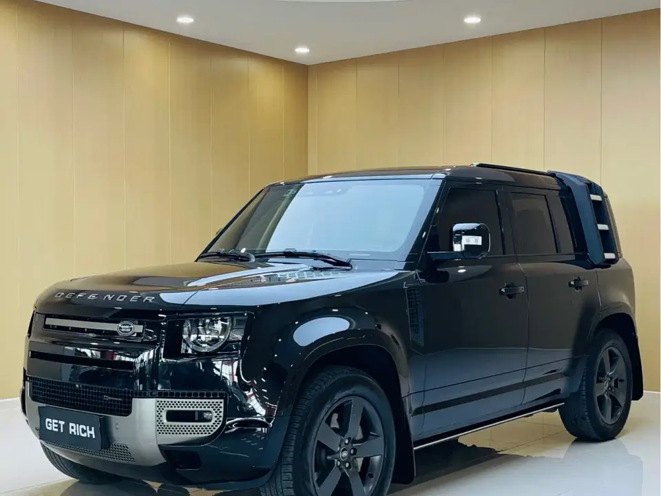 Land Rover Defender Model 110 3.0T P400 X-DYNAMIC HSE 2023