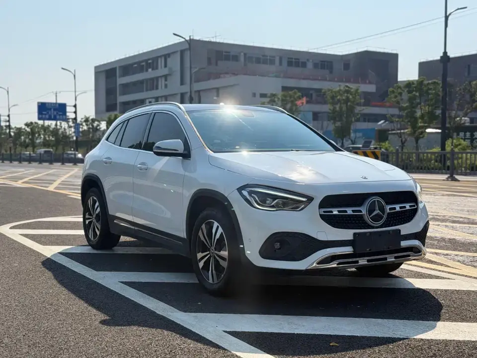 Mercedes-Benz GLA-Class GLA 200 2020
