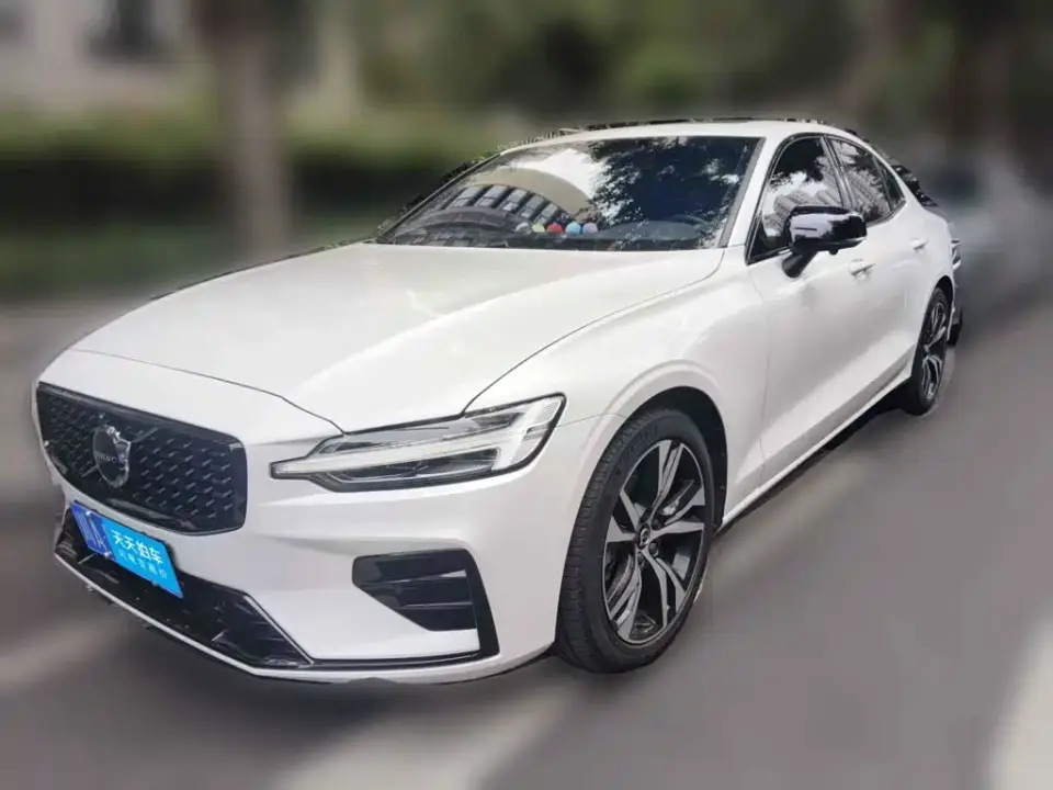 Volvo S60 B4 Smart Elite Sport Edition 2024
