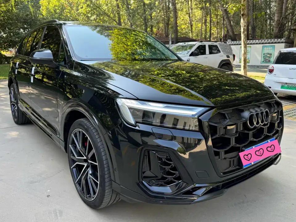 Audi Q7 55 TFSI quattro S line Black Warrior 2025