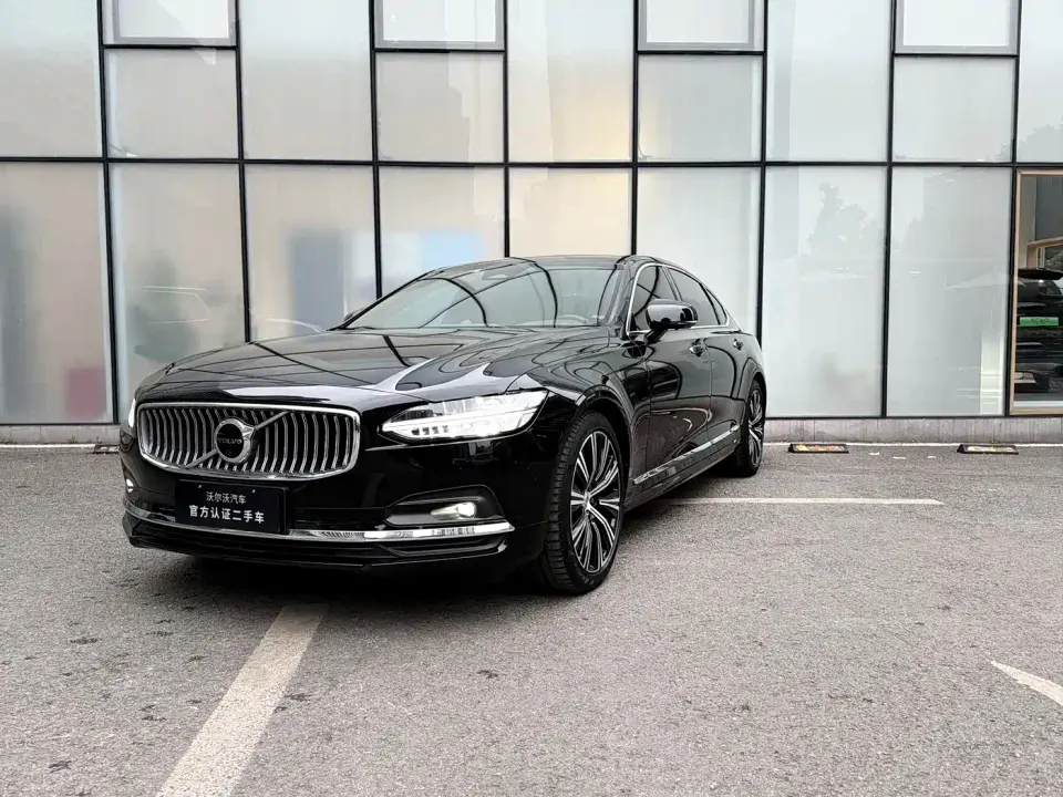 Volvo S90 B5 Elegance Luxury Edition 2024