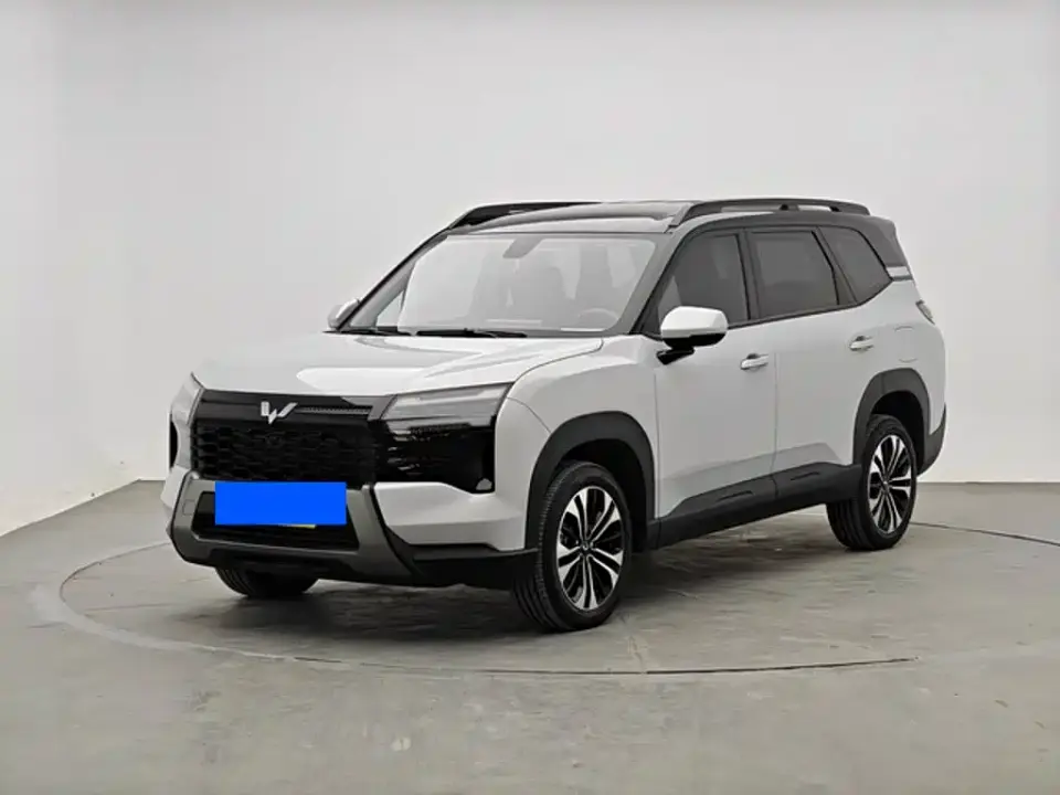 Wuling Motors Starlight 560 NEV Model Plug-in Hybrid Version 5-seater 2025