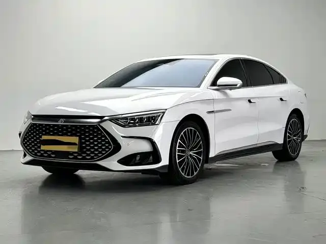 BYD Han DM-i 121KM Prestige 2022