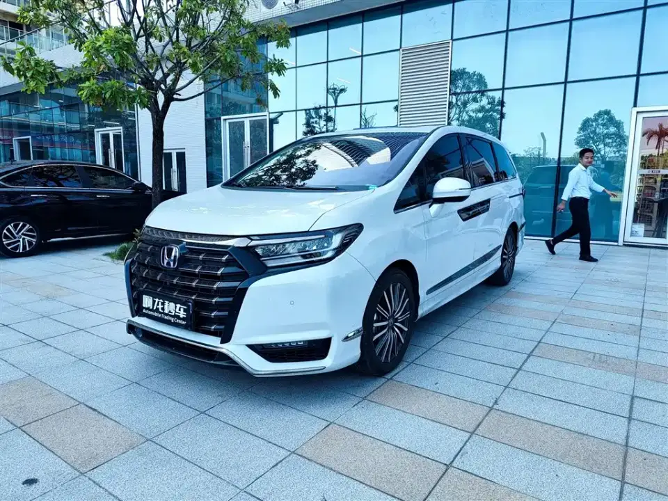Honda Elysion 2.0L e:HEV Supreme Edition 2023
