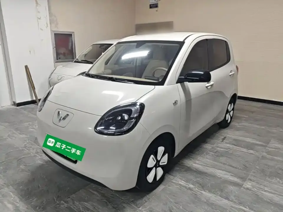 Wuling Motors Hongguang MINIEV 4-Door Advanced 2025