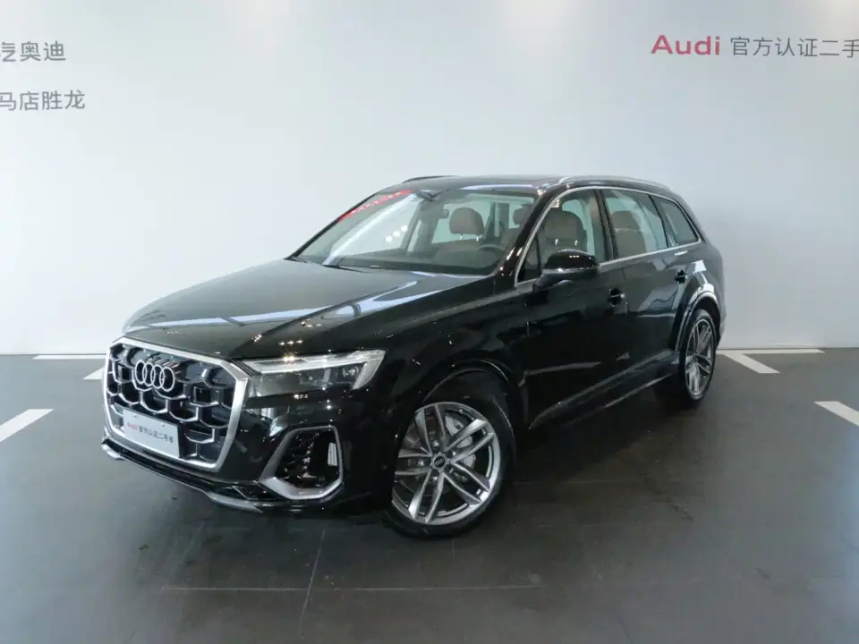 Audi Q7 55 TFSI quattro S line Sport 2025
