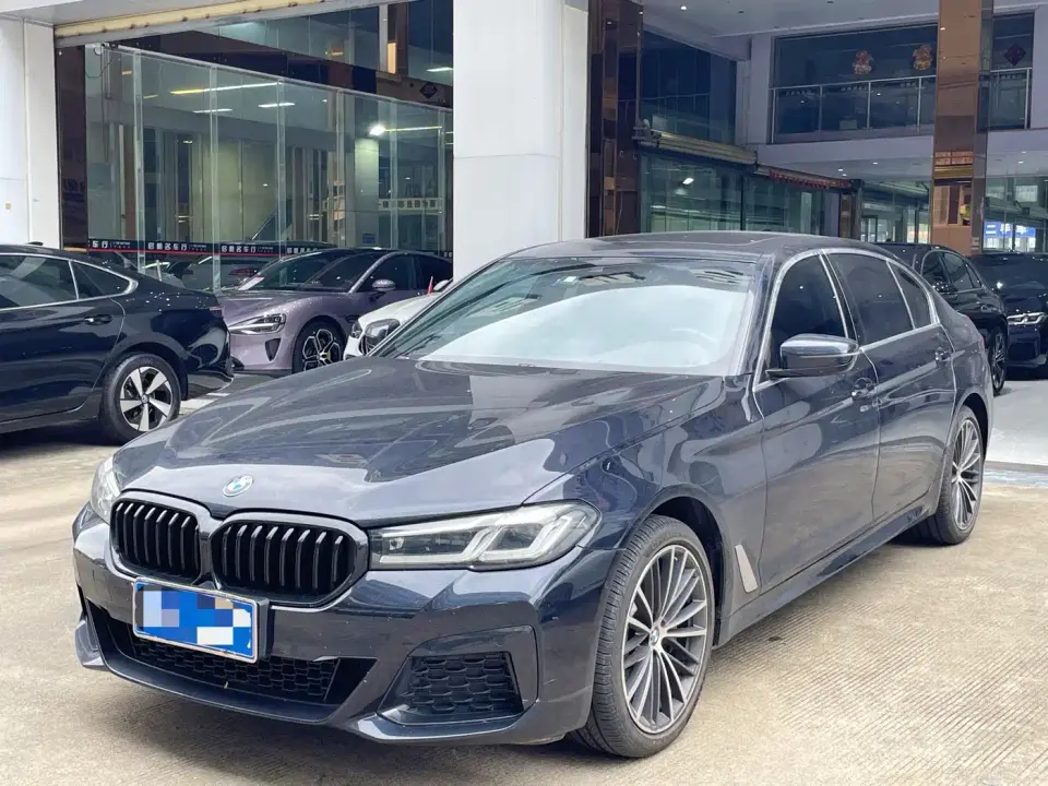 BMW 5 Series 530Li Leading M Sport Package 2022