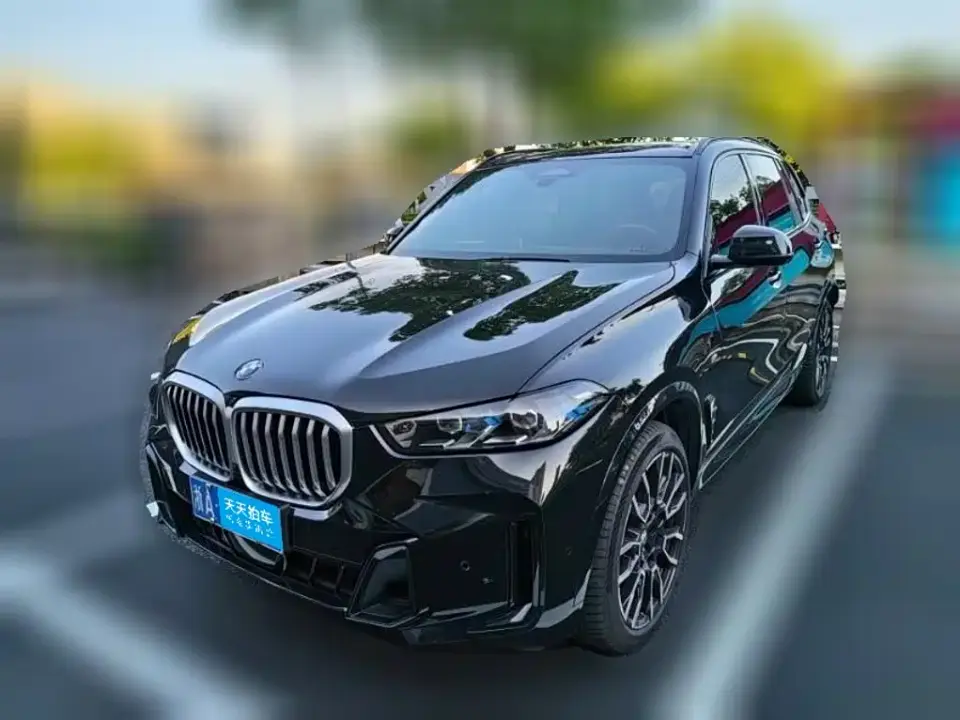 BMW X5 xDrive 40Li M Sport Package 2025