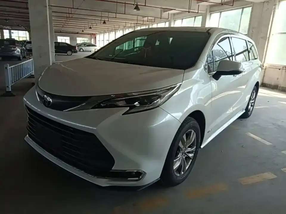Toyota Sienna 2.5L Hybrid Comfort Edition 2025