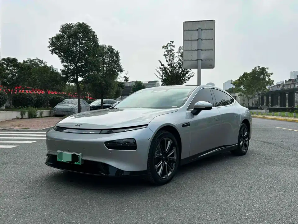 XPeng P7 Model 670E 2021