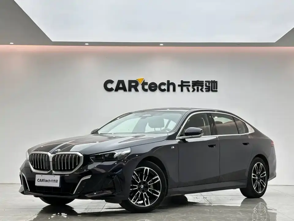 BMW 5 Series 530Li Leading M Sport Package 2025