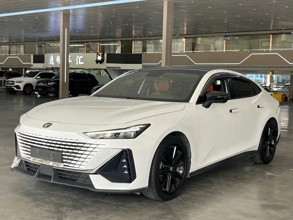 Changan UNI-V 1.5T Premium Model 2022