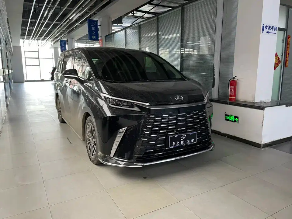 Lexus LM 500h 6-Seater Prestige Edition 2024