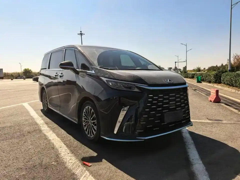 Lexus LM 500h 6-Seater Prestige Edition 2024