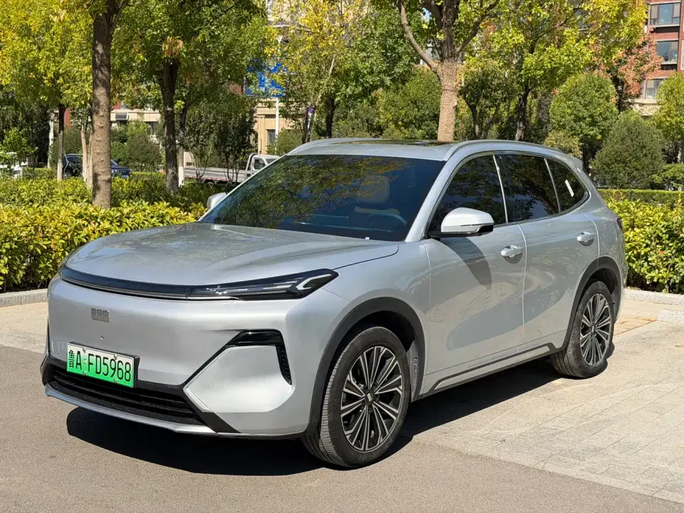Geely Galaxy Galaxy Starship 7 EM-i 120km Navigation Edition 2025