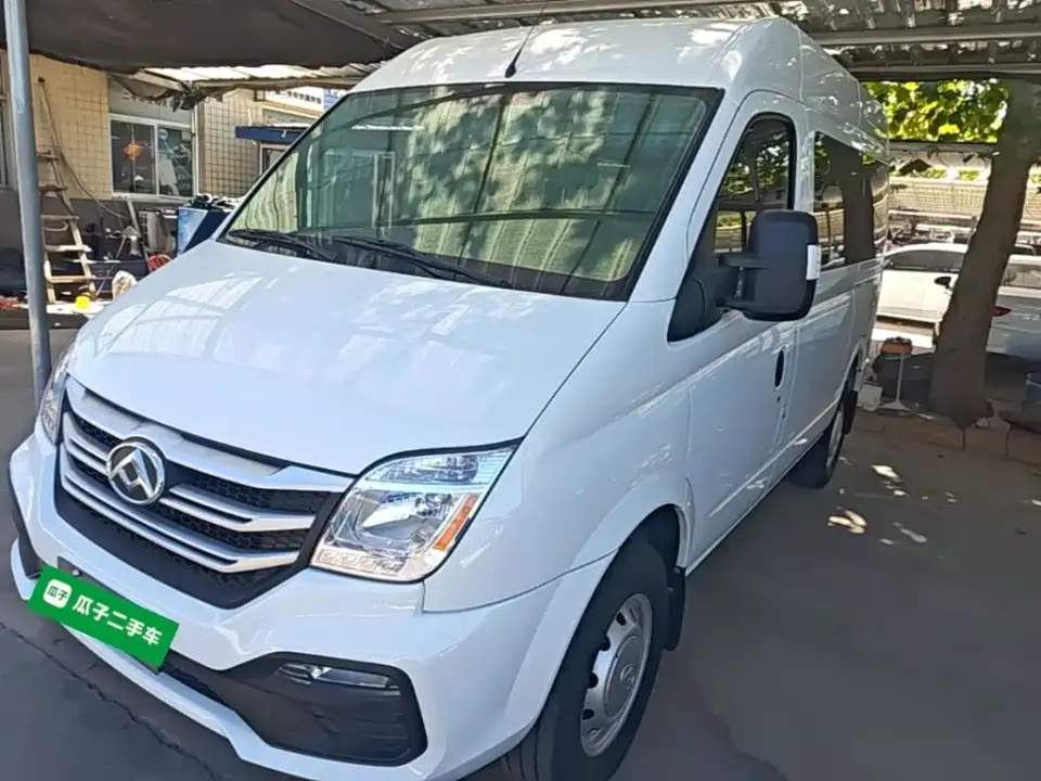 SAIC Maxus Xintu V80 Aoyun Value Edition 6AMT Short Wheelbase Medium Roof 127Ps 5/6 Seats 2024