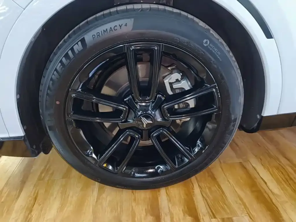 Voyah Auto VOYAH FREE Ultra Long Range Intelligent Driving Edition 2024 — фото 23
