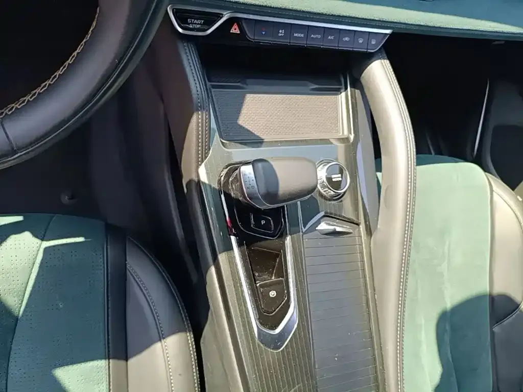 Geely Xingyue L 2.0TD DCT EVO FWD Flagship 2022 — фото 14