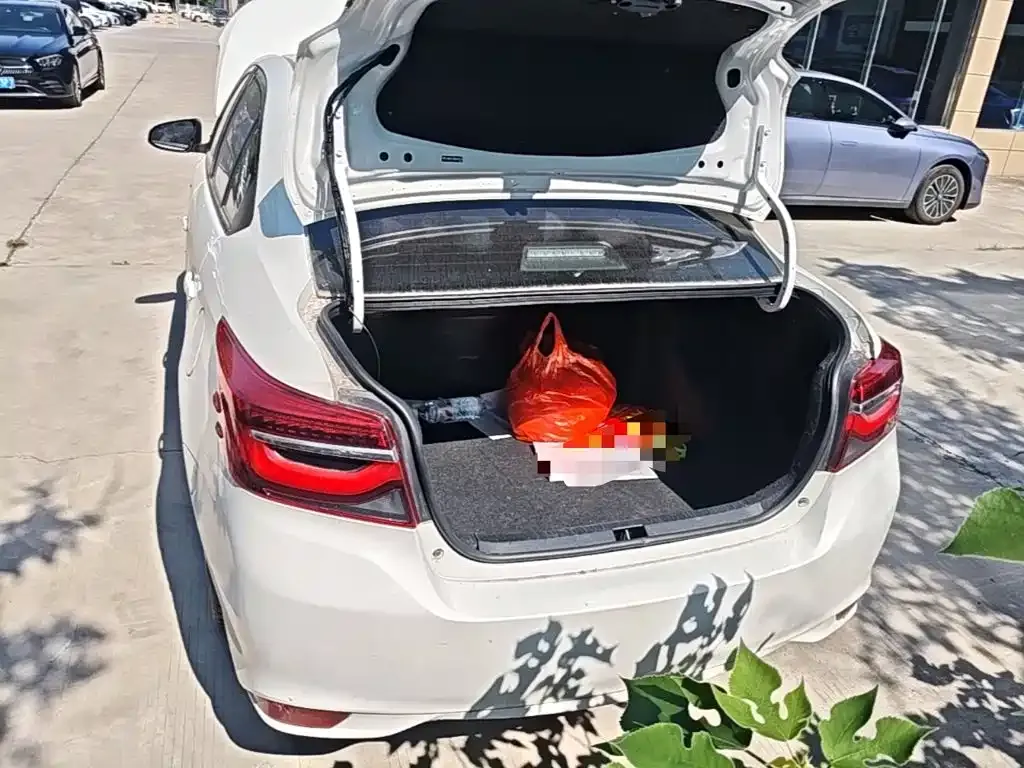 Toyota Vios 1.5L CVT Chuangxing Edition 2022 — фото 19