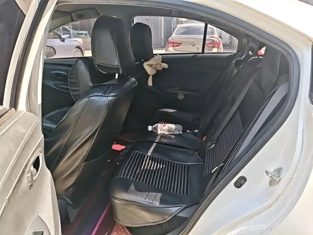 Toyota Vios 1.5L CVT Chuangxing Edition 2022 — фото 17