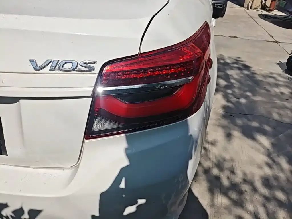 Toyota Vios 1.5L CVT Chuangxing Edition 2022 — фото 8