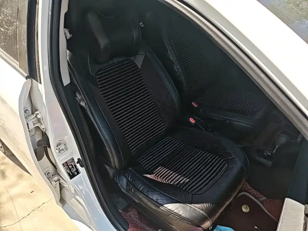 Toyota Vios 1.5L CVT Chuangxing Edition 2022 — фото 25