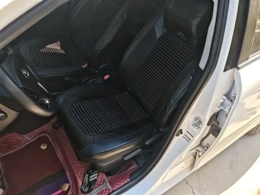 Toyota Vios 1.5L CVT Chuangxing Edition 2022 — фото 15
