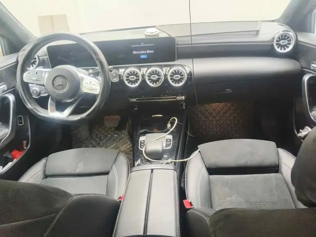 Mercedes-Benz A-Class A 200 L Sport Sedan 2019 — фото 11