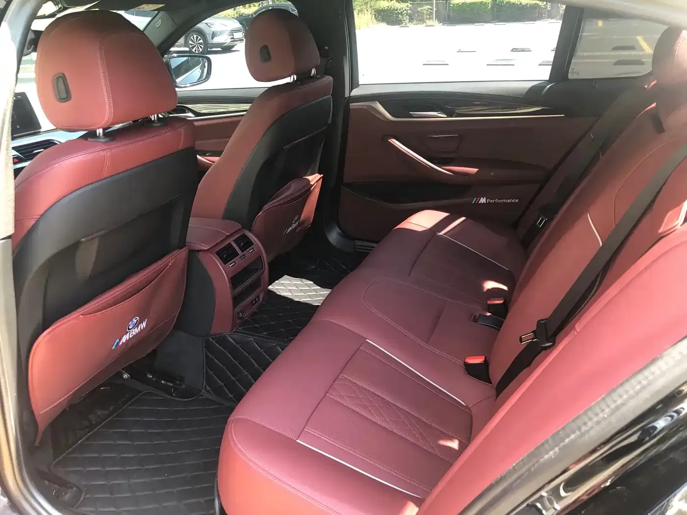 BMW 5 Series 525Li M Sport Package 2023 — фото 10