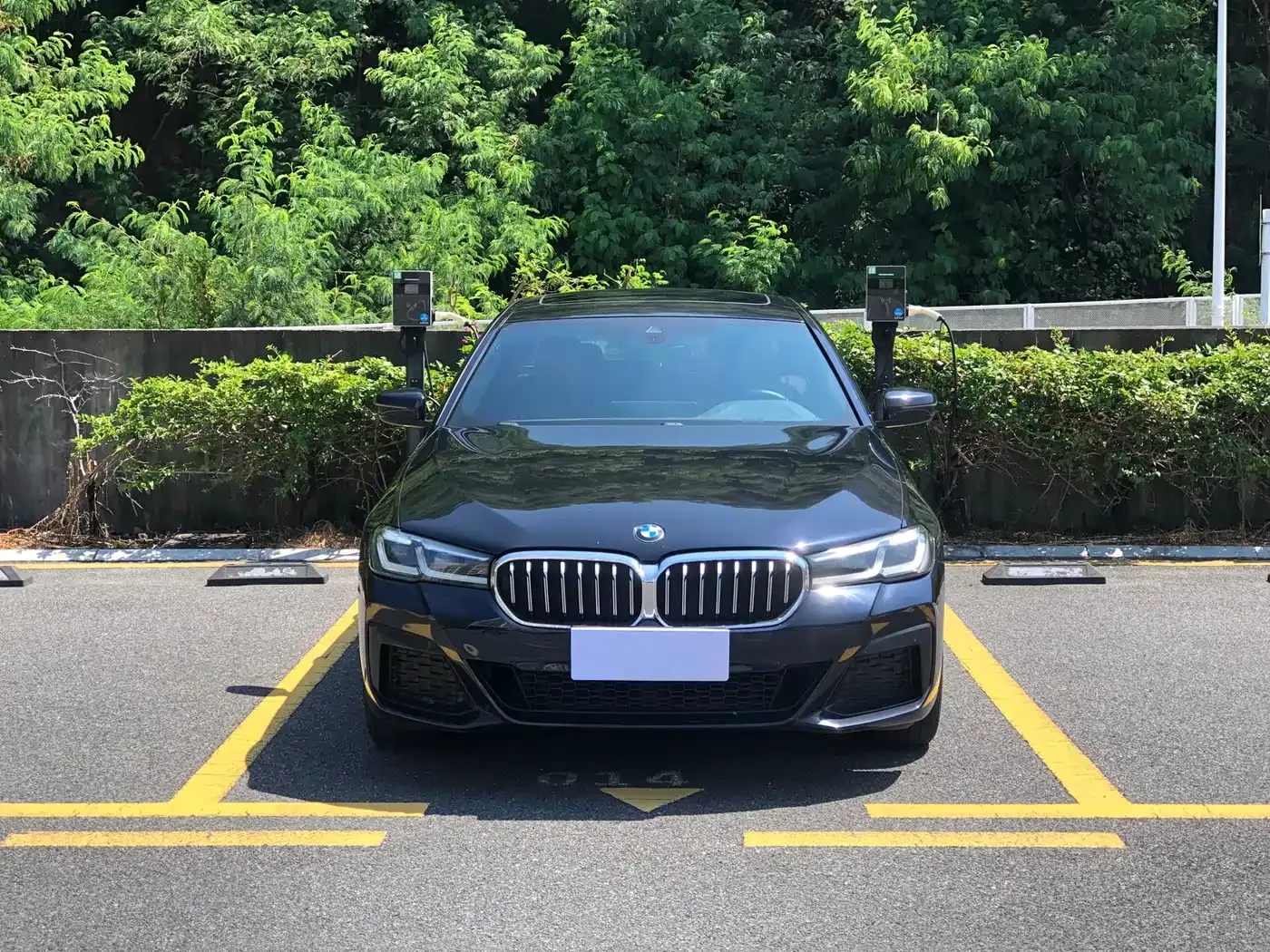 BMW 5 Series 525Li M Sport Package 2023 — фото 2