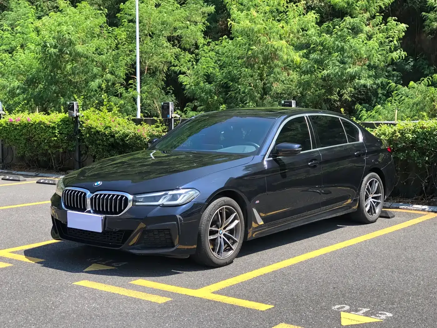 BMW 5 Series 525Li M Sport Package 2023
