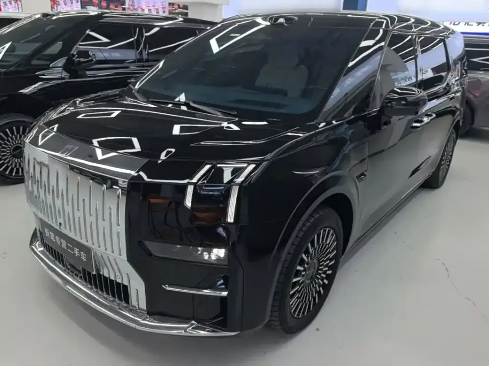 Zeekr 009 6-seat Executive AWD 108kWh 2024