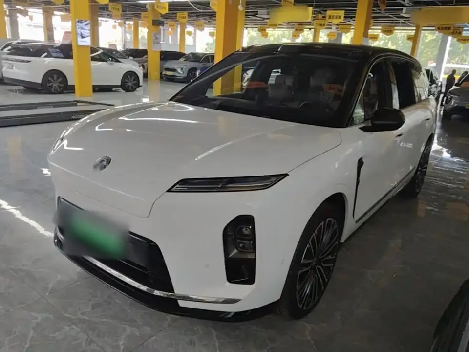 NIO ES8 Base Model 2025