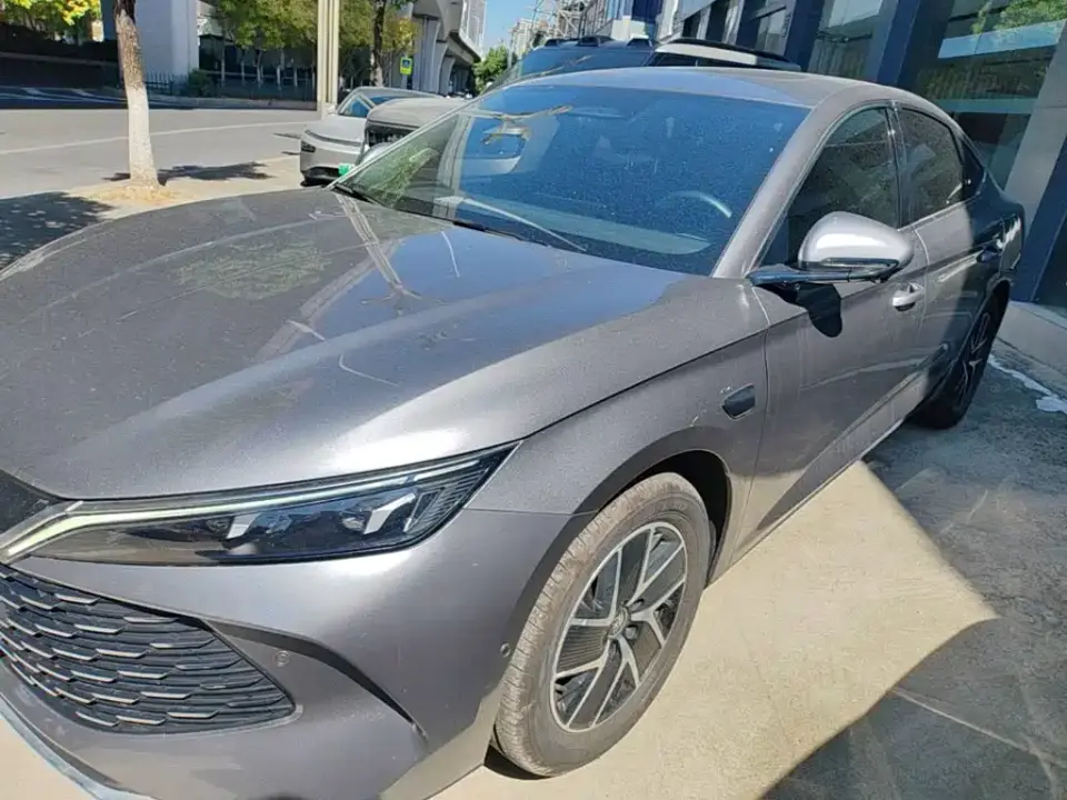 BYD Qin L DM-i Smart Drive Edition 120KM Leading 2025