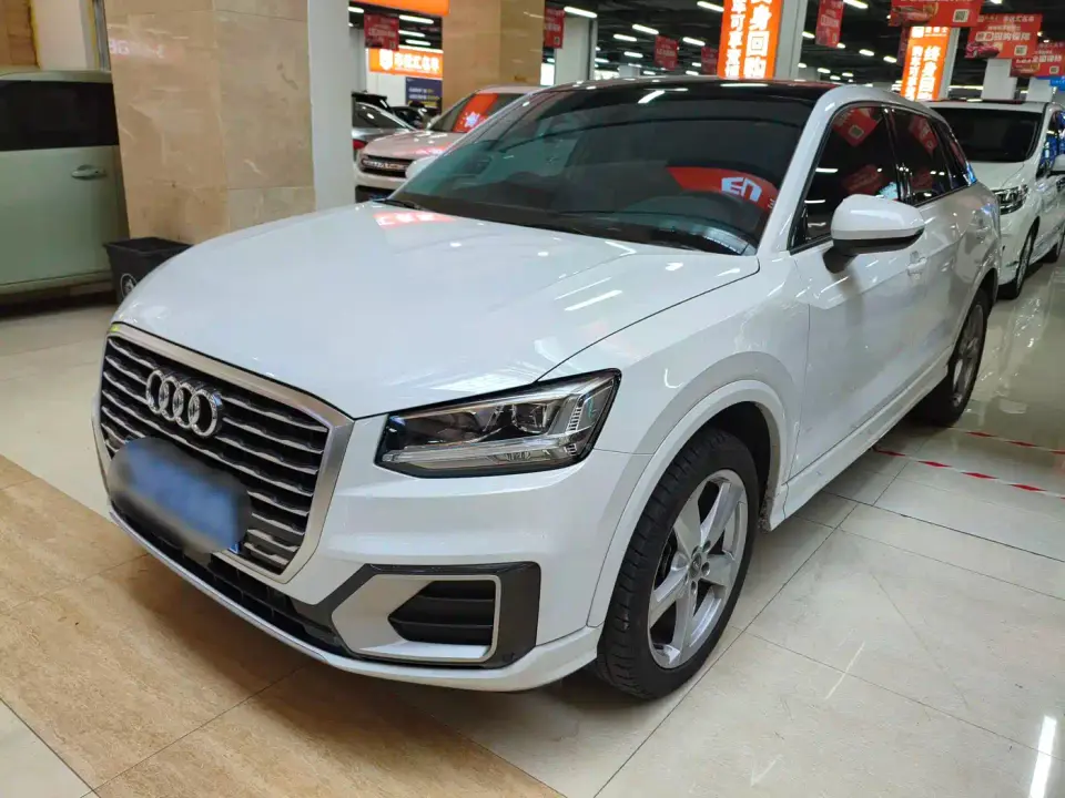 Audi Q2L 35 TFSI Fashion Elegance Model 2020